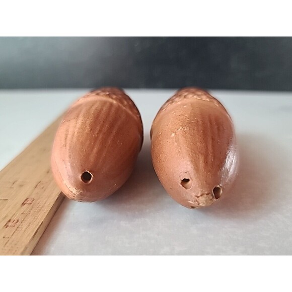 Vintage Acorn Salt And Pepper Shakers - Picture 6 of 10
